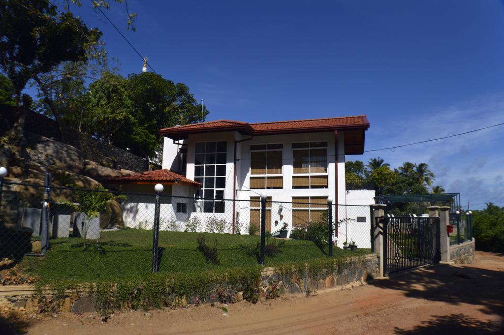 Villa Baywatch, Rumassala Unawatuna Exteriör bild