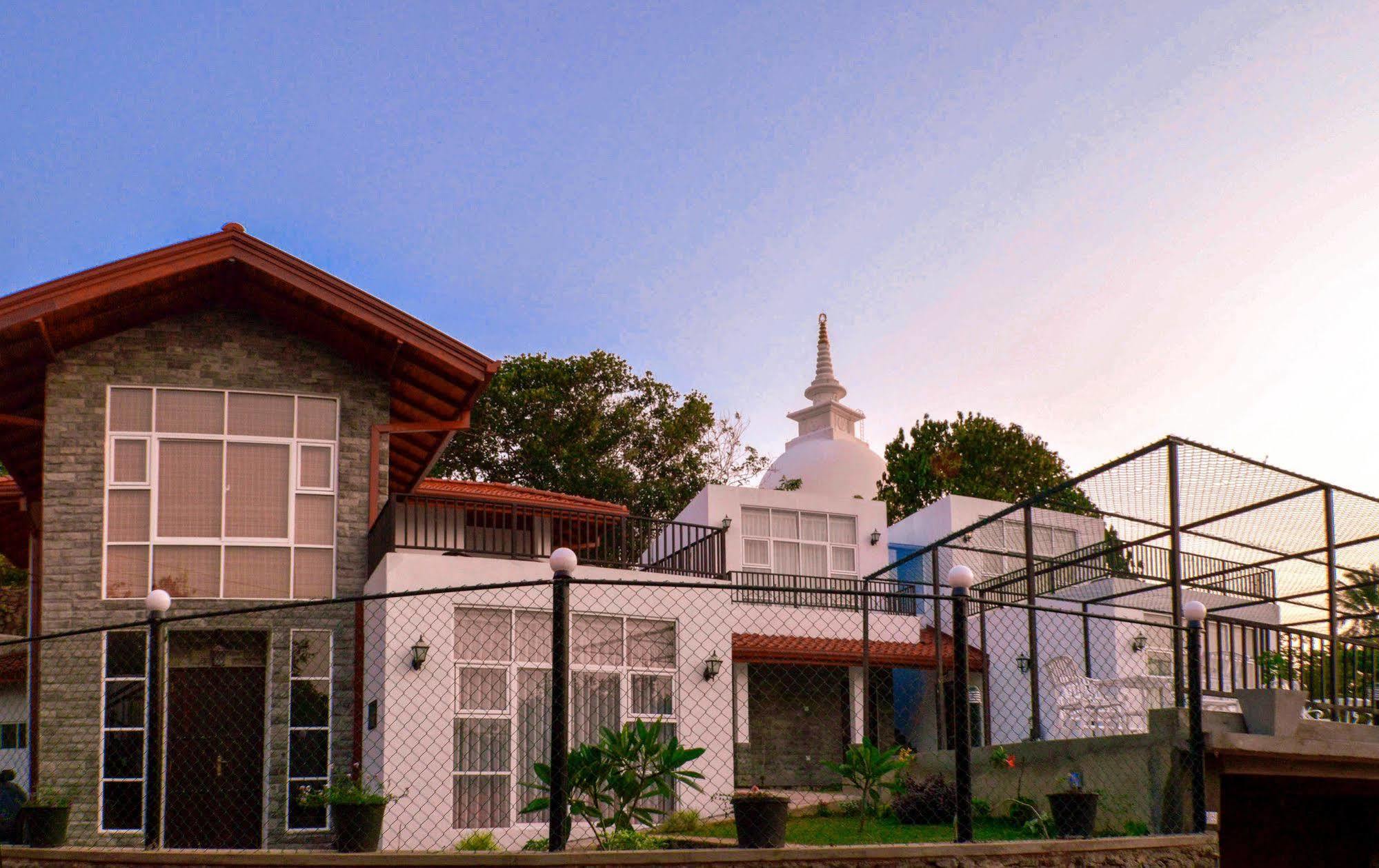 Villa Baywatch, Rumassala Unawatuna Exteriör bild